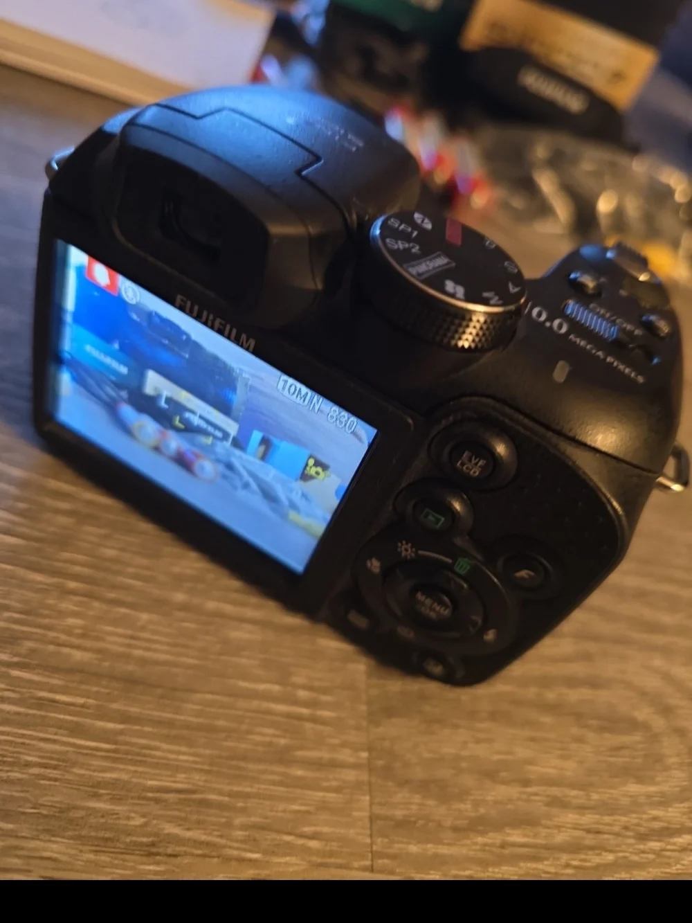 Vintage Fujifilm FinePix S1000fd Compact Camera - Black